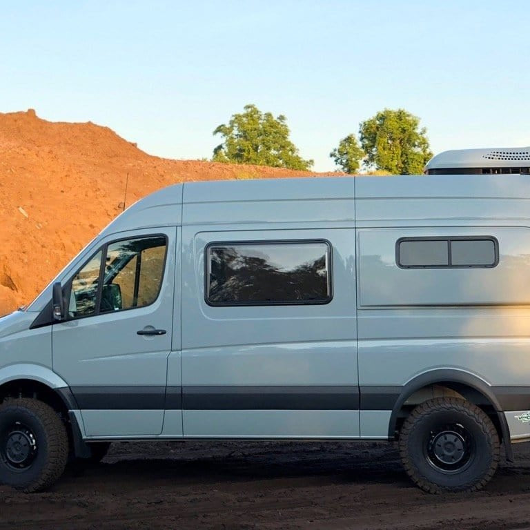 VanLight window for campervans and motorhomes with blind and mosquito net