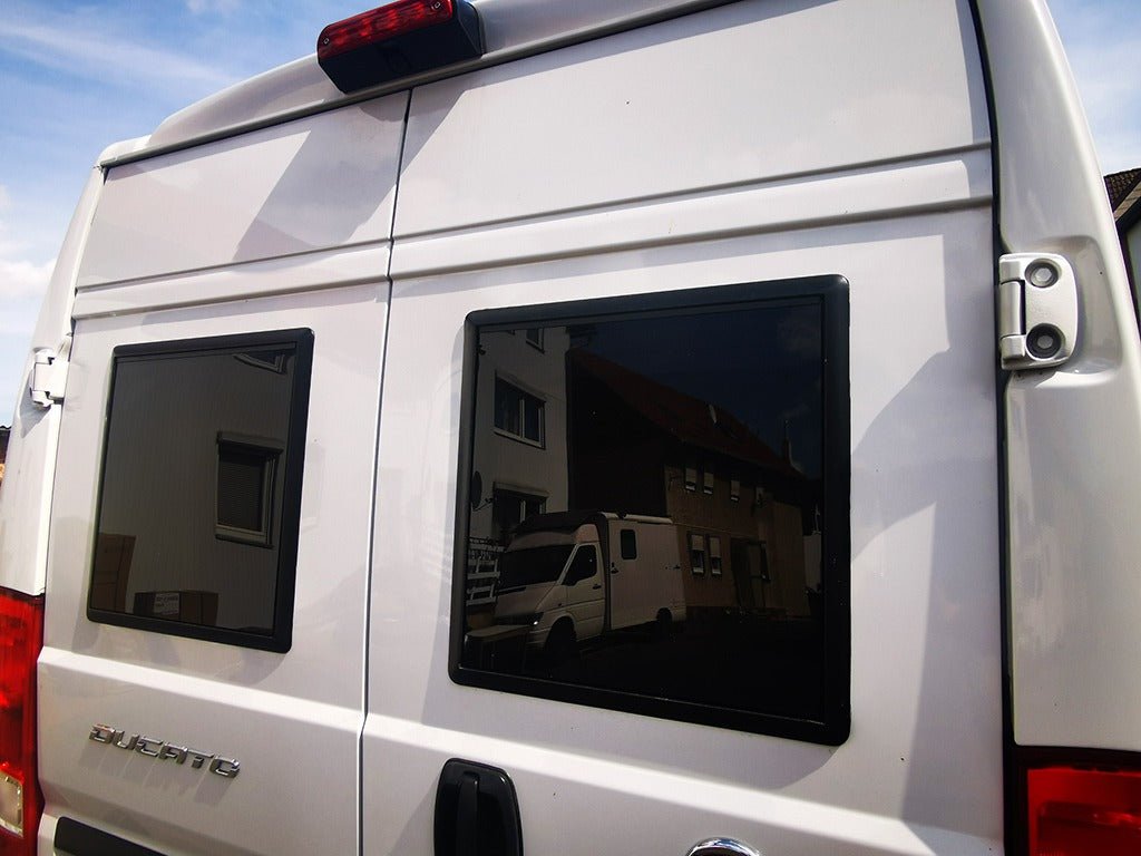 VanSquare window for campervans and motorhomes with blind and mosquito net