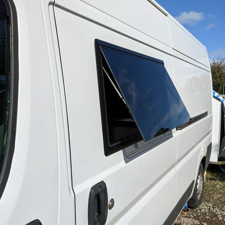 VanSquare window for campervans and motorhomes with blind and mosquito net